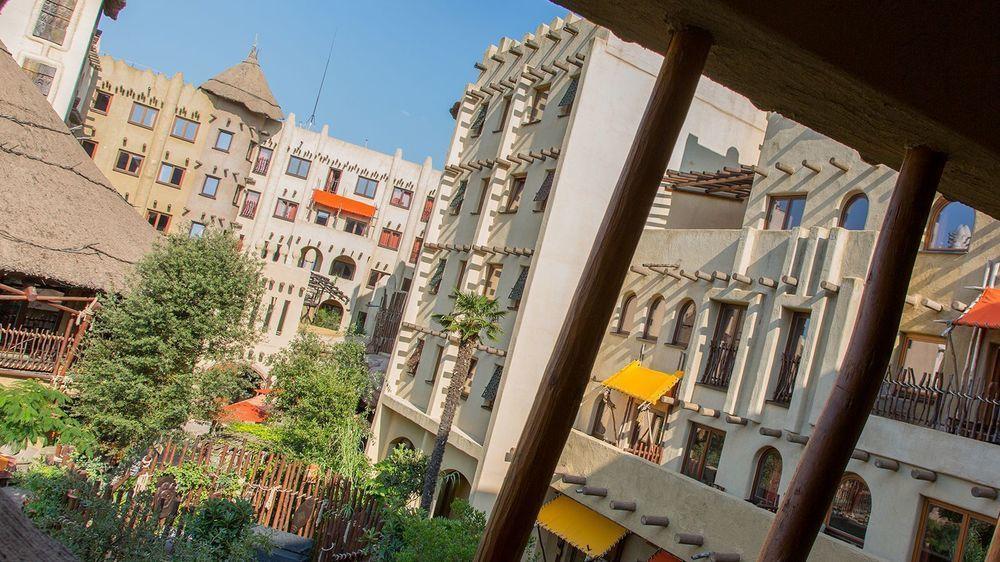 Hotel Matamba, Phantasialand Erlebnishotel Bruhl Bagian luar foto